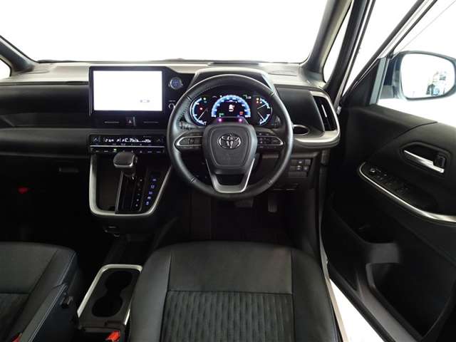 Toyota Noah 5