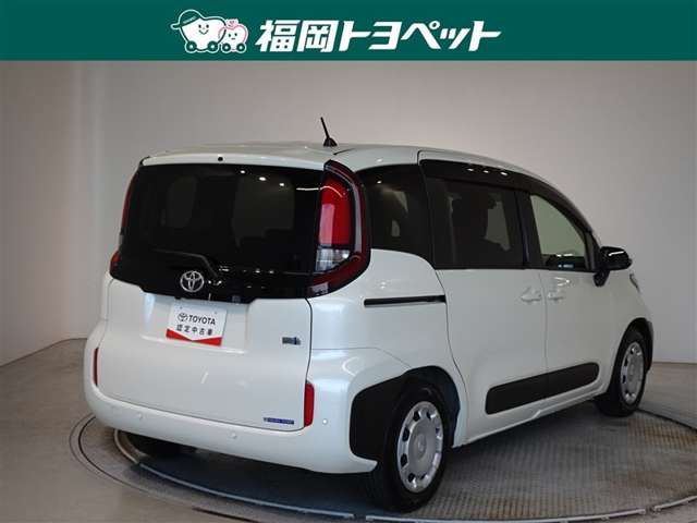 Toyota Sienta 3