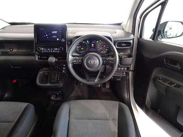 Toyota Sienta 5