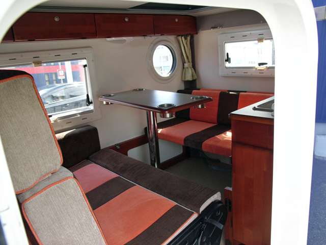 Nissan NT100 Clipper 8