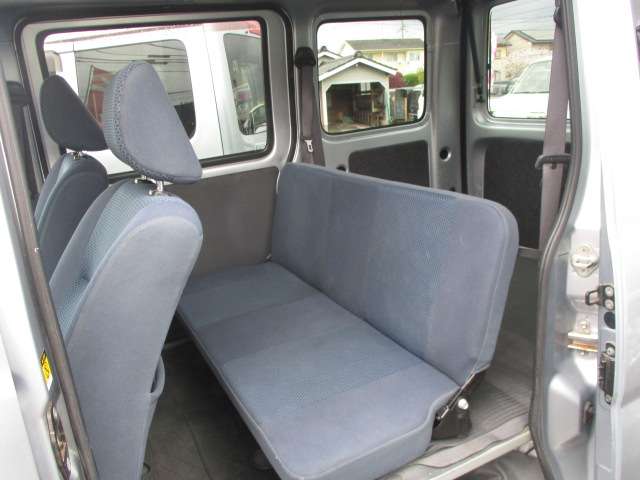 Daihatsu Hijet Cargo 10