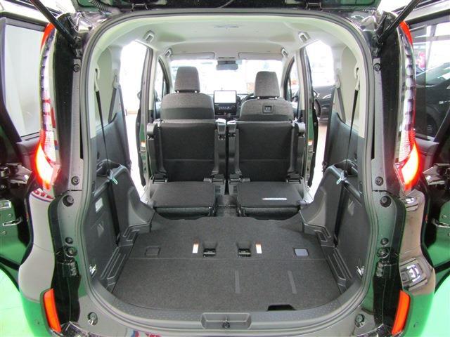 Toyota Sienta 11