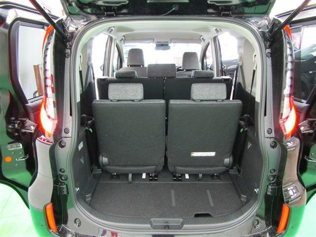Toyota Sienta 10