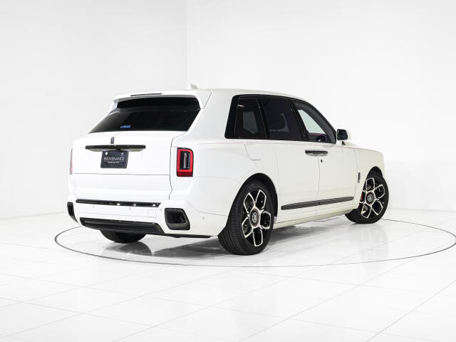 Rolls-Royce ブラックバッジカリナン 5
