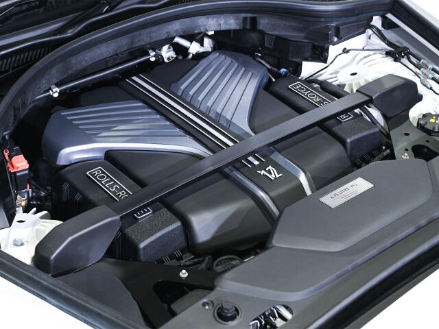 Rolls-Royce ブラックバッジカリナン 9