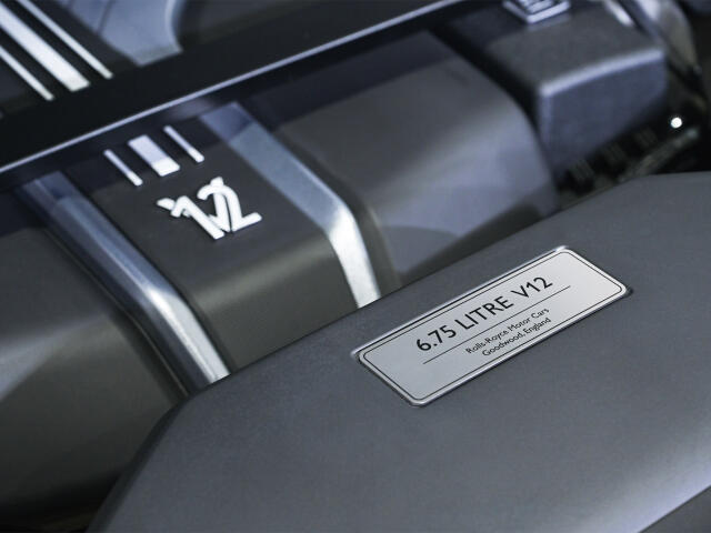 Rolls-Royce ブラックバッジカリナン 10