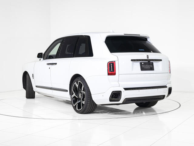 Rolls-Royce ブラックバッジカリナン 7