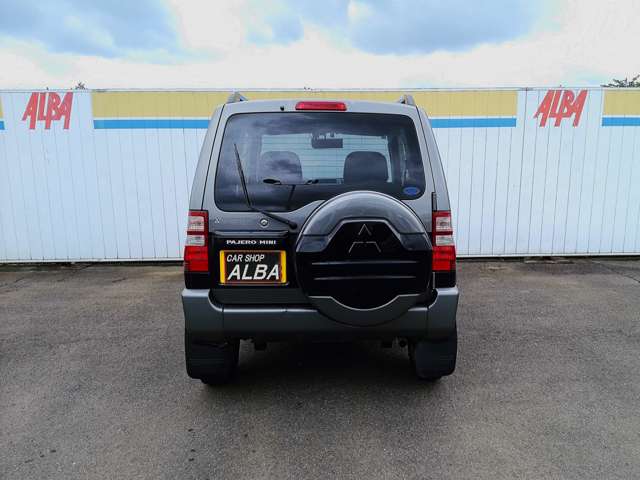 Mitsubishi Pajero Mini 12