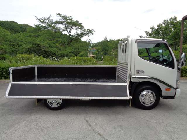 Hino Dutro 5