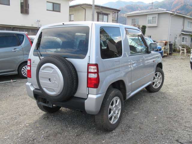 Mitsubishi Pajero Mini 7