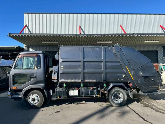 UD Trucks Condor 4