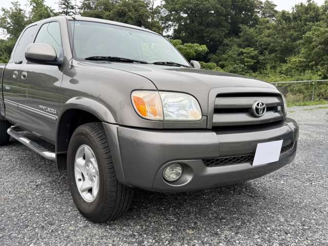 Toyota Tundra 2