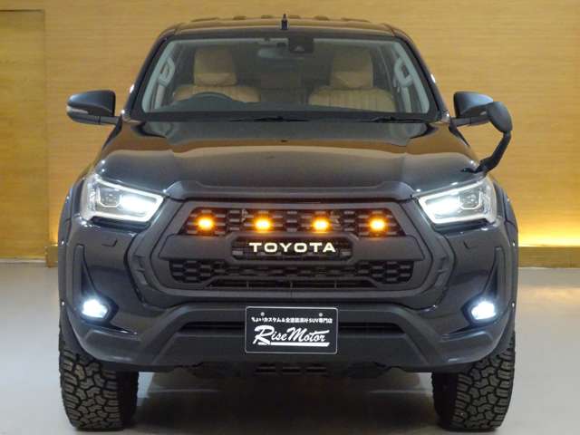 Toyota Hilux 5