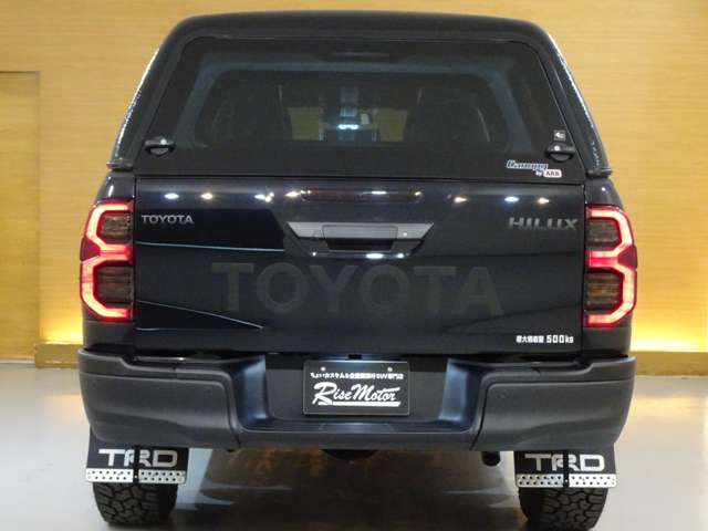 Toyota Hilux 6