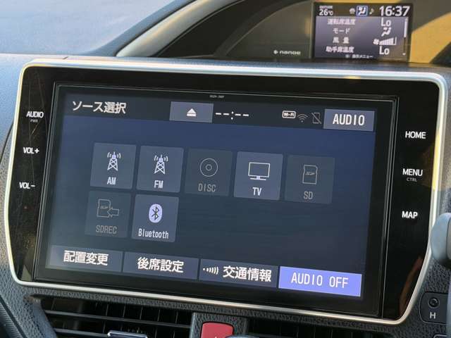 Toyota Voxy 12