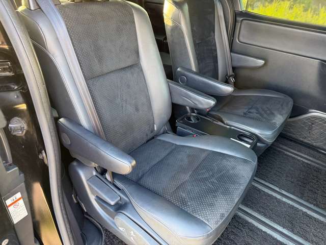 Toyota Voxy 10