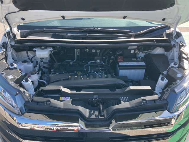 Toyota Noah 5