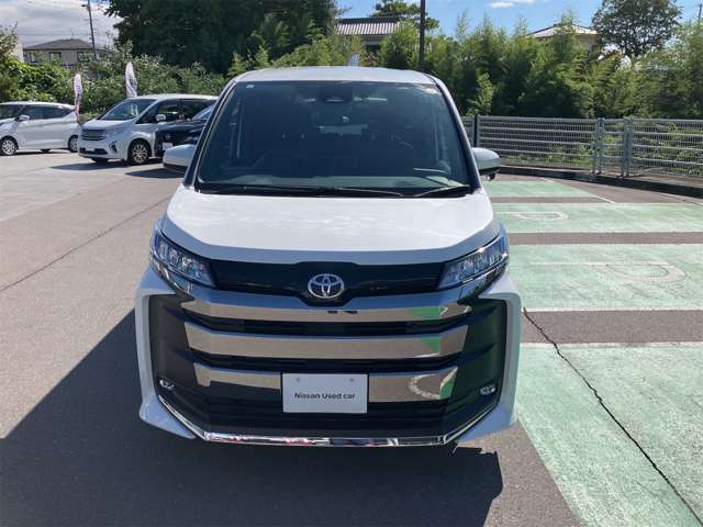 Toyota Noah 6