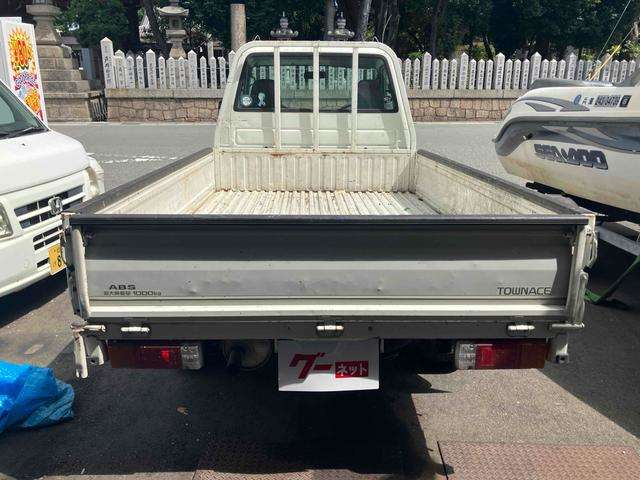 Toyota Town Ace Truck 7