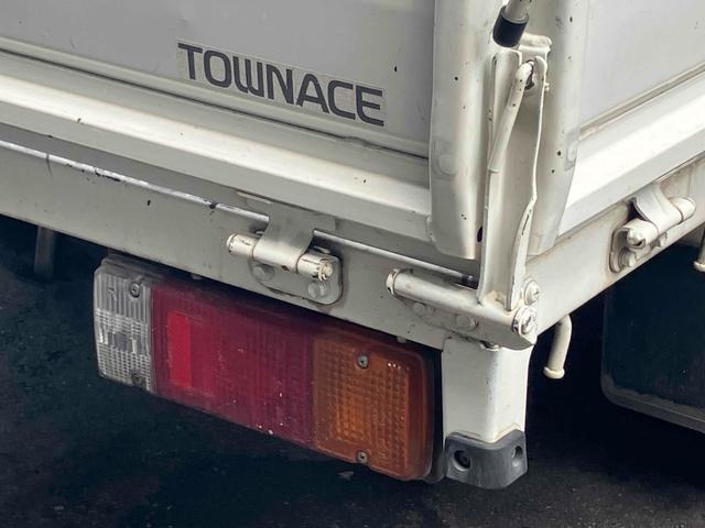 Toyota Town Ace Truck 10