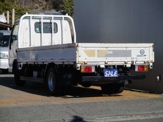 Isuzu Elf 7