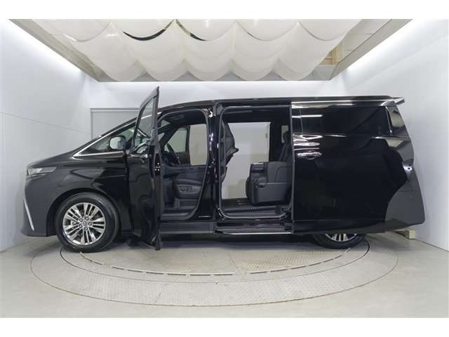 Toyota Alphard 2