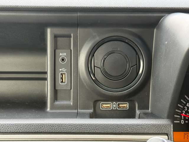 Honda N-VAN 12
