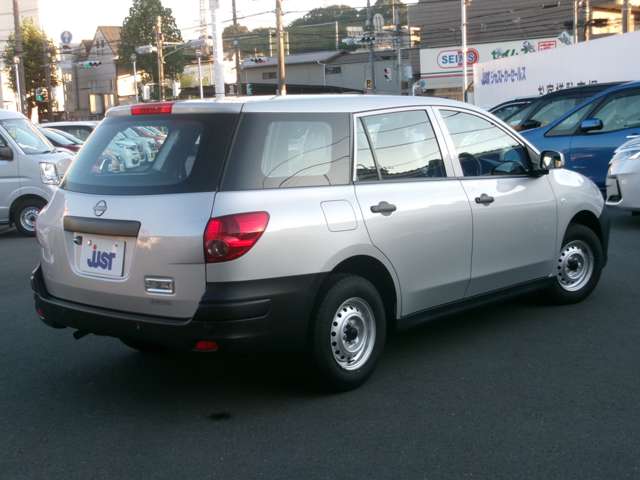 Nissan AD 2