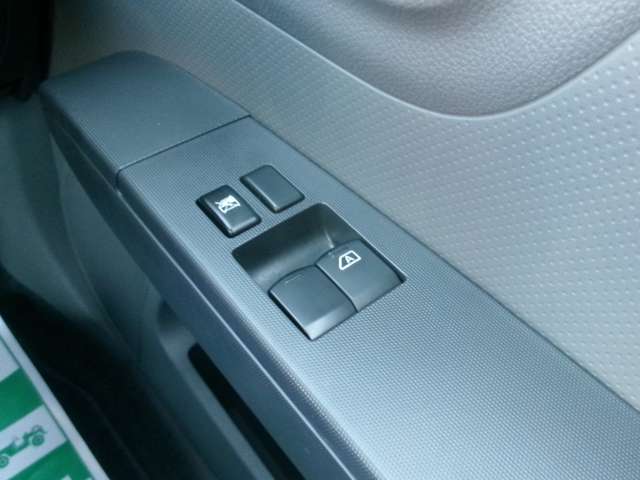 Nissan AD 10