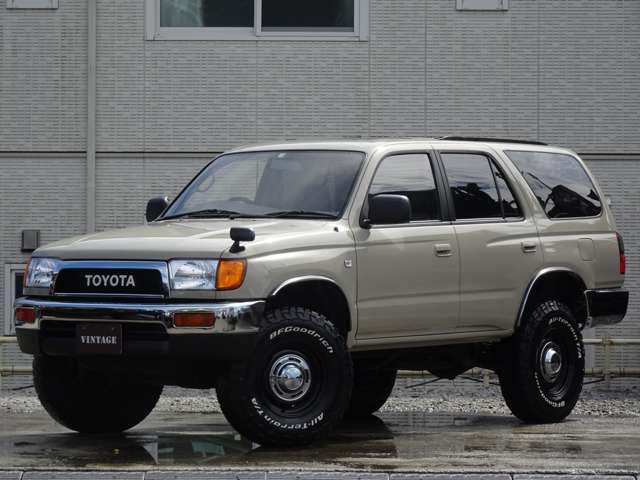Toyota Hilux Surf 2
