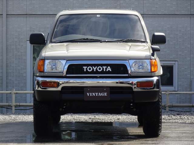 Toyota Hilux Surf 4