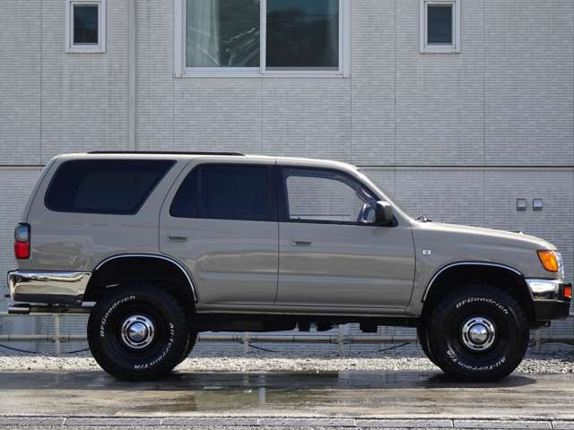 Toyota Hilux Surf 5