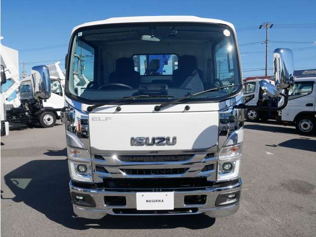 Isuzu Elf 3