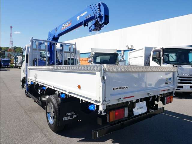 Isuzu Elf 6