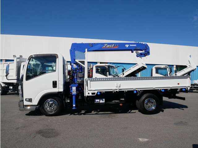 Isuzu Elf 7