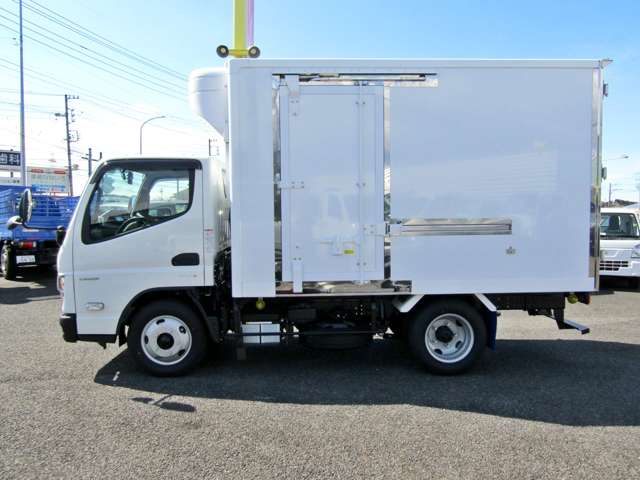 Mitsubishi Fuso Canter 4