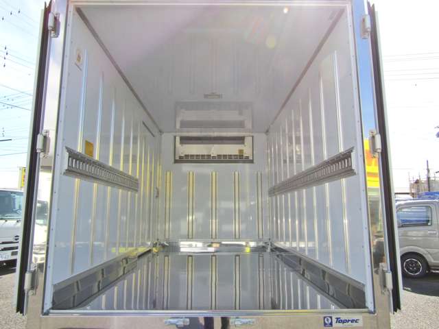 Mitsubishi Fuso Canter 8