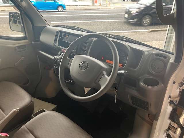 Nissan NV100 Clipper 12