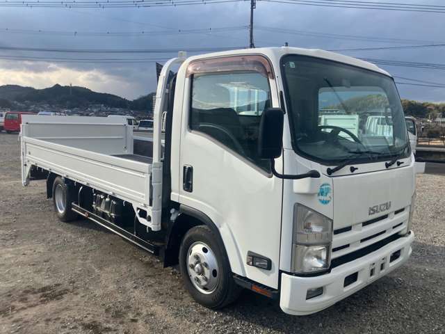 Isuzu Elf 3