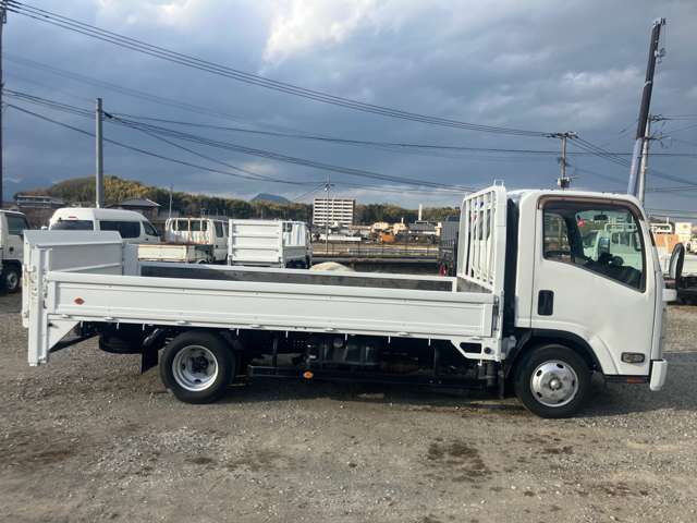 Isuzu Elf 7