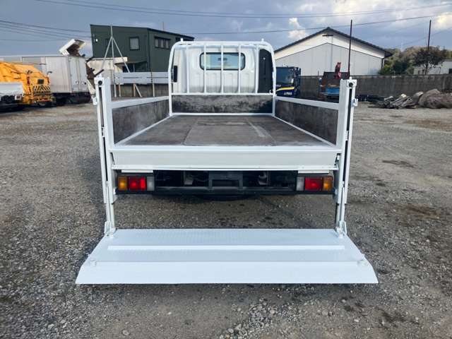 Isuzu Elf 10