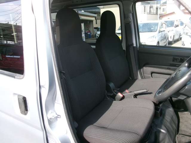 Daihatsu Hijet Cargo 8