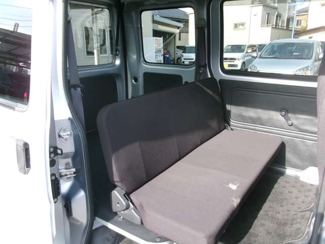 Daihatsu Hijet Cargo 9