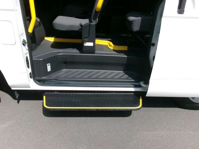 Toyota Hiace Van 10