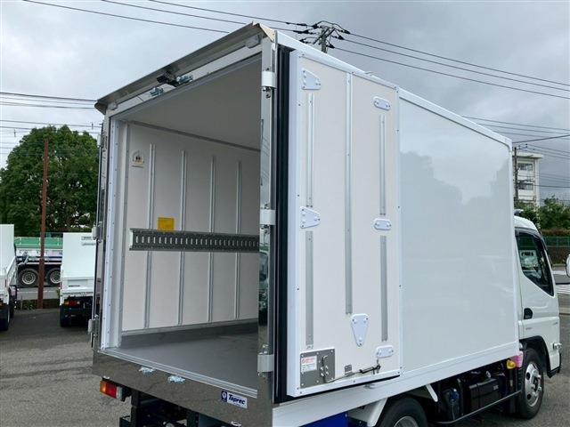 Mitsubishi Fuso Canter 11