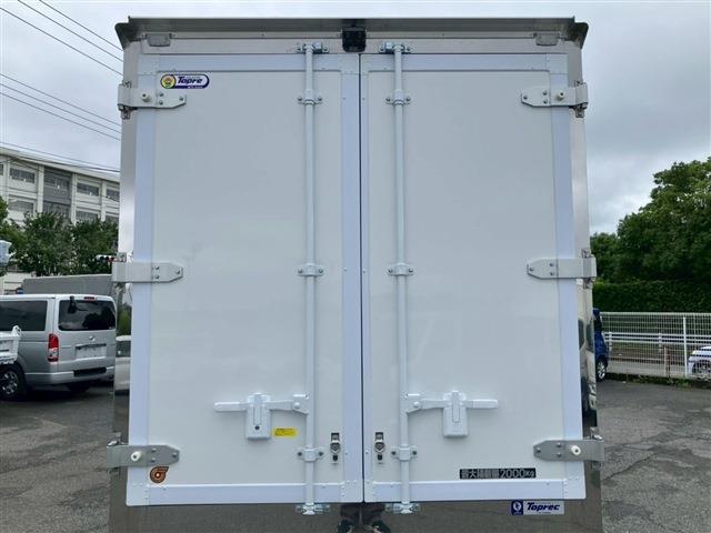 Mitsubishi Fuso Canter 9