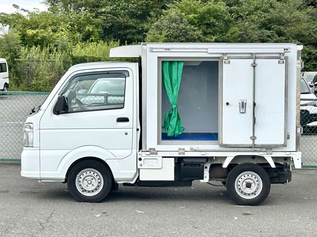 Nissan NT100 Clipper 11