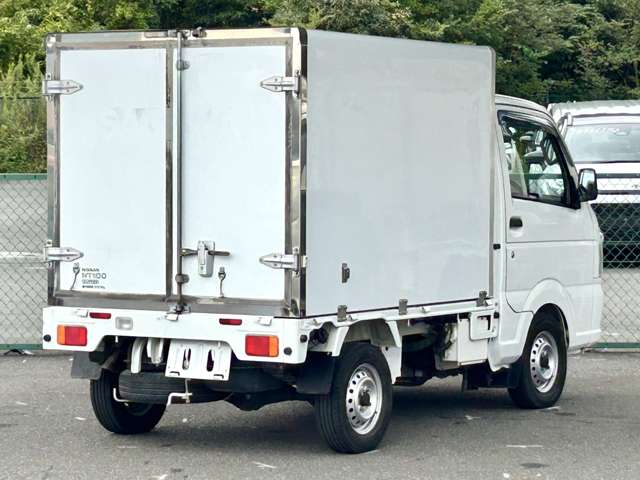 Nissan NT100 Clipper 5