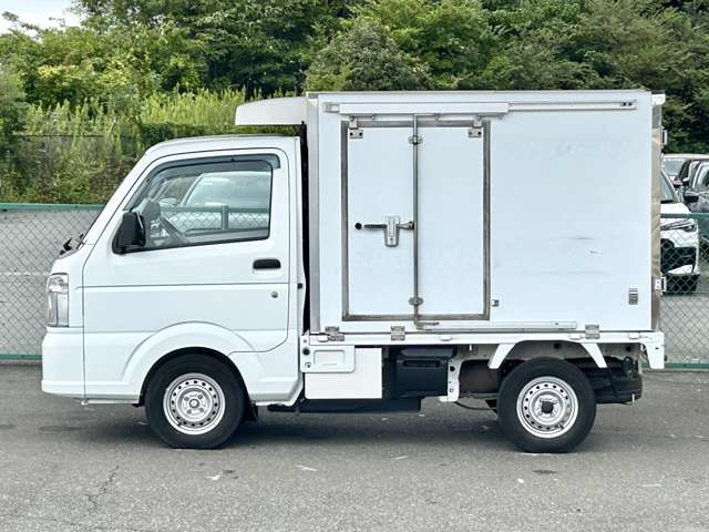 Nissan NT100 Clipper 10