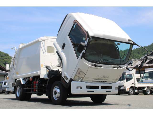 Isuzu Forward 11